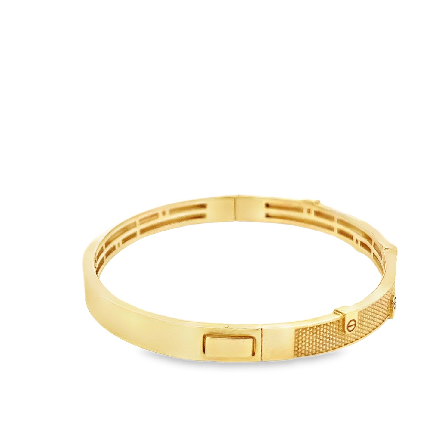 New 14ct yellow gold bangle 02021182